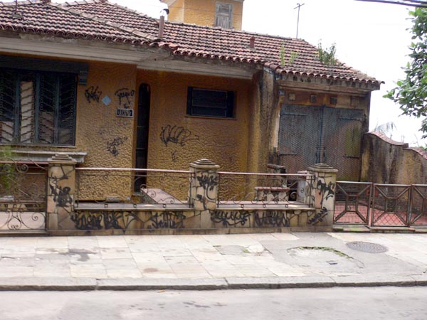 br0571.jpg (82541 bytes)