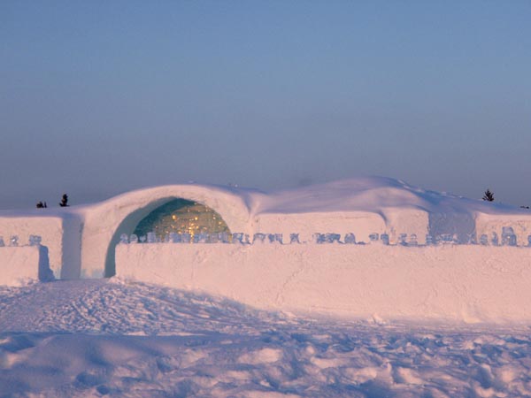 lapplandvinter2009044.jpg (48972 bytes)